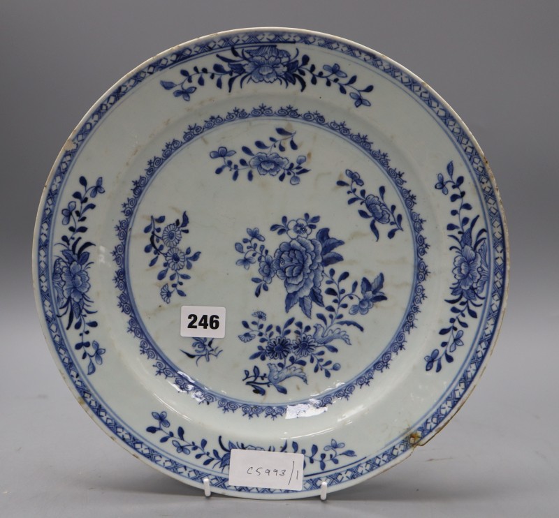 An 18th century Chinese blue and white dish, diameter 32cm